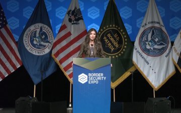 АНУ-ын Засгийн газар виз хүсэгчдийн цахим хаягийг хянаж, шалгадаг болно