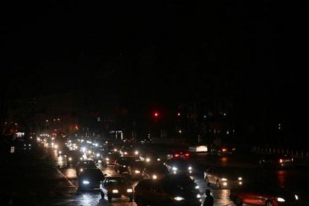Украинд 4.5 сая хүн тог цахилгаангүй байна