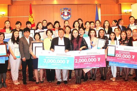 “ЭРҮҮЛ ЗҮРХ-ЭРҮҮЛ УЛААНБААТАР” хөтөлбөрийн хүрээнд тэргүүний байгууллага, эрүүл мэндийн ажилтан, сайн санааны туслагч нарыг шалгарууллаа