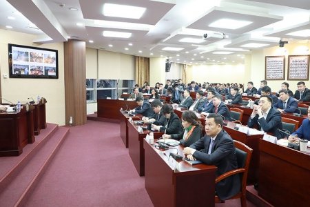 Нийслэлийн удирдах ажилтнуудын шуурхай зөвлөгөөн боллоо