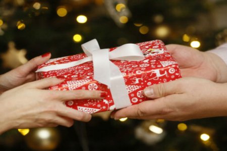 Валентинаар авсан хамгийн “муухай” бэлэгнүүд