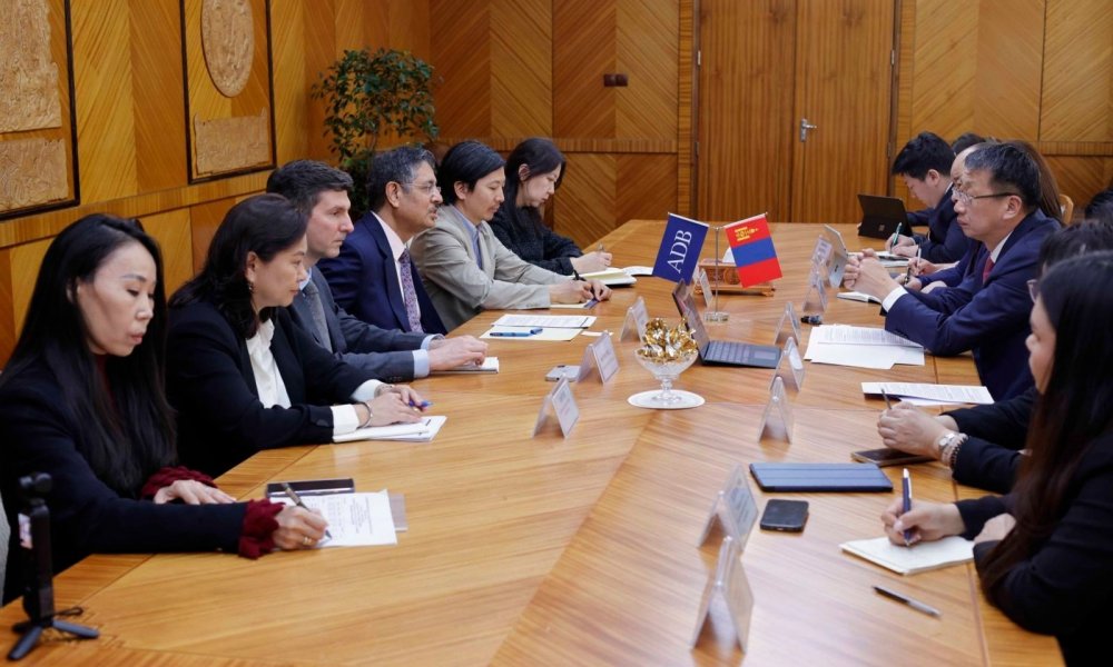MEETING HELD WITH ASIAN DEVELOPMENT BANK REPRESENTATIVES TO DISCUSS JOINT PROJECTS AND PROGRAMS
