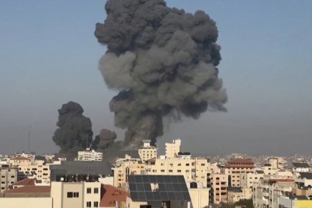 Израилын хуурай замын зэвсэгт хүчин газын зурваст нэвтэрч Хамас зэвсэгт бүлэглэлийн байршилд цохилт өгсөн байна