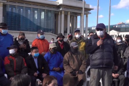 УИХ-ын даргын захирамжаар байгуулагдсан Ажлын хэсгийнхэн ойлголцож, өлсгөлөнгөө зогсоохоор боллоо