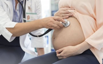 Дэлхий дахинд 900 мянган эх баригч эмч, мэргэжилтэн дутагдалтай байна