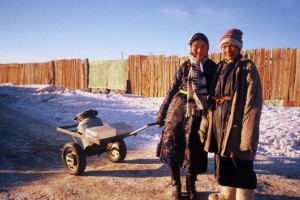 Монгол орны жижиг хот суурин газрын хүнсний баталгаат байдал ба амьжиргаа