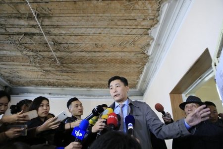 Соёлын зарим бүтээн байгуулалтын хөрөнгө оруулалтыг зогсоох болсноо мэдэгдлээ