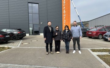 Түүхэн үйлдвэрүүдээр зочилж туршлага солилцсон өдрүүд  