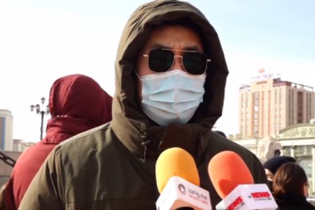 Ерөнхийлөгч Х.Баттулгад шаардлага хүргүүлэхээр жагсаж байна