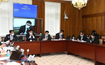 БАЙНГЫН ХОРООНЫ ХУРАЛДААНААР БОЛОВСРОЛЫН ЕРӨНХИЙ ХУУЛИЙН ТӨСӨЛ БОЛОН ТҮҮНИЙГ ДАГАЛДАН ГАРАХ ХУУЛИЙН ТӨСЛҮҮДИЙН ХЭЛЭЛЦЭХ ЭСЭХИЙГ ДЭМЖЛЭЭ
