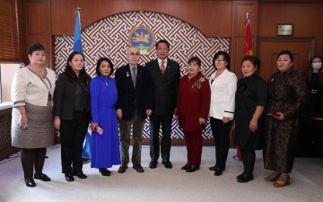 ЦЭЦЭРЛЭГ, СУРГУУЛИЙН СУРАГЧДАД ШИМ ТЭЖЭЭЛТЭЙ ХООЛ ХҮНСЭЭР ҮЙЛЧИЛЖ, САЛБАРТАА ОЛОН ЖИЛ АЖИЛЛАСАН ТОГООЧ НАРЫГ ШАГНАЛАА