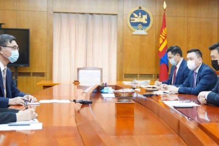 ЭРЭЭНД СААТСАН АЧАА БАРААГ УЛААНБААТАР ХОТ РУУ ТӨМӨР ЗАМААР ТЭЭВЭРЛЭНЭ