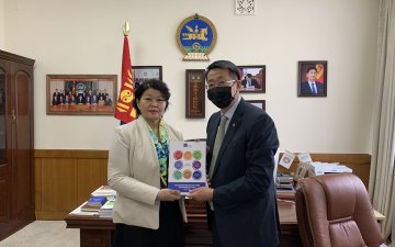 ЗАСГИЙН ГАЗАР ХООРОНДЫН ХЭЛЭЛЦЭЭРЭЭР СУРАЛЦДАГ ОЮУТНЫ ТООГ НЭМЭГДҮҮЛЭХИЙГ ХҮСЛЭЭ