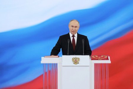 Ерөнхийлөгчөөр 5 дахь удаагаа сонгогдсон Владимир Путин Төрийн тэргүүний тангараг өргөлөө