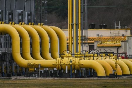 Украинаар дамжин Европ руу нийлүүлэгдэж буй Оросын байгалийн хийн дамжуулалтыг зогсоожээ