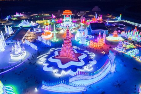 Харбин хотод цасны баяр эхэллээ