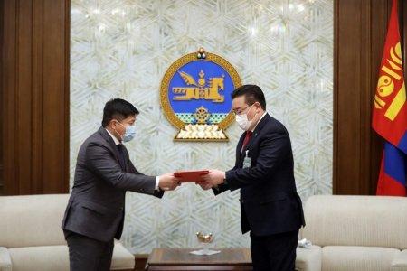 Авлигын эсрэг хуульд өөрчлөлт оруулах тухай төсөл өргөн барилаа