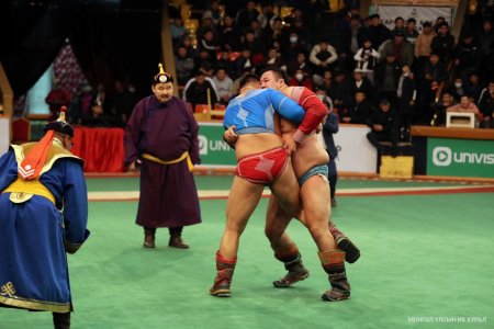 Амралтын өдрүүдэд дараалсан барилдаантай