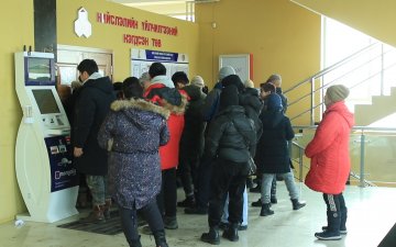 E-mongolia систем дахь мэдээллээ засуулах хүсэлтэй иргэн хамгийн багадаа 4-5 байгууллагын хаалга татаж байна гэв