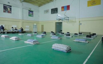 Нийслэлийн онцгой комиссын Шуурхай штаб ерөнхий боловсролын 127 дугаар сургууль дээр байрлан ажиллаж байна. 