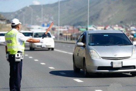 Зам тээврийн ослын улмаас дөрвөн хүн гэмтэж, бэртэжээ