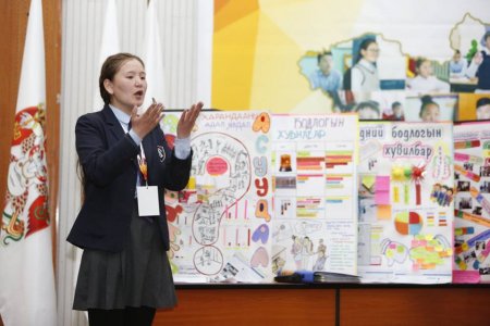 Сонсголын бэрхшээлтэй сурагчид төсөл бичиж асуудлаа шийдвэрлүүлжээ