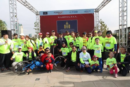 Ерөнхийлөгч “Итгэл найдвар, боломж – Улаанбаатар 2019” марафонд оролцов