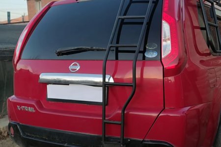 Back door lader