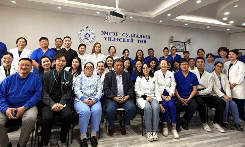 Эмгэг судлалын үндэсний төвийн нийт ажилтнуудад “Ёс зүй ба хандлага” сэдэвт сургалтыг амжилттай зохион байгууллаа.