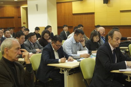 Зэрлэг амьтдыг мялзан өвчнөөс хамгаалах асуудлыг хэлэлцэж байна