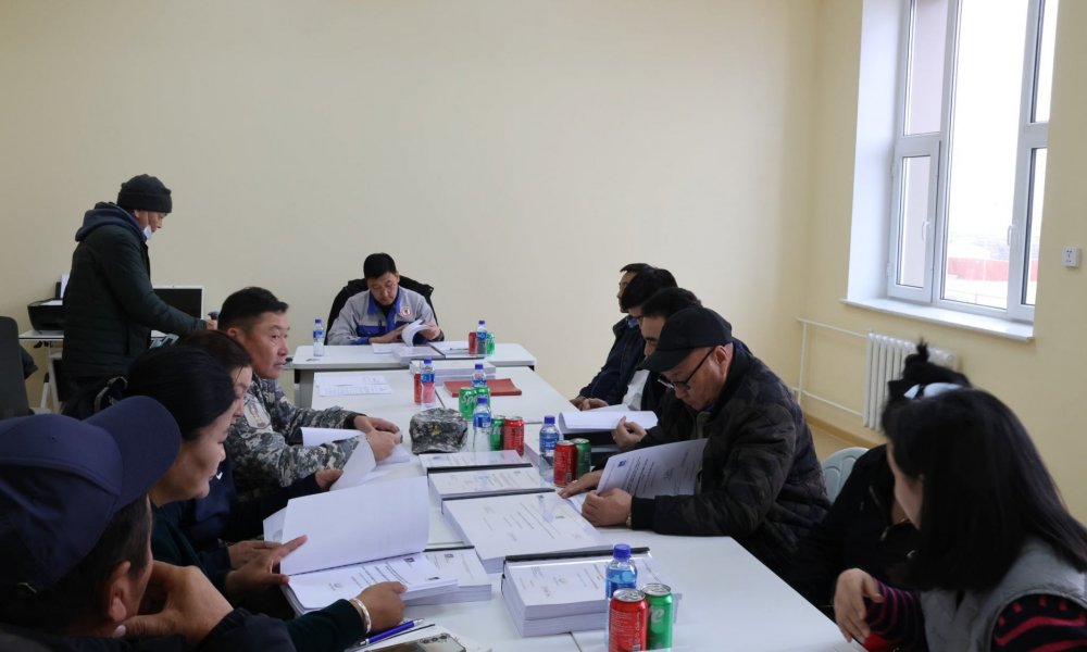 ЭРҮҮЛ МЭНДИЙН ТӨВИЙН БАРИЛГЫГ УЛСЫН КОМИСС ХҮЛЭЭН АВЛАА.