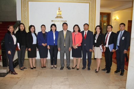 “Жижиг, дунд үйлдвэр, үйлчилгээг дэмжих тухай хууль” батлагдлаа