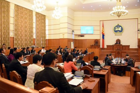 Парламентын ардчиллыг төлөвшүүлж, ард түмний засаглах эрхийг хангах асуудлыг хэлэлцэж байна