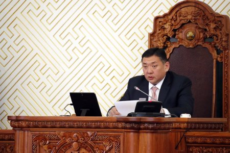 МИЕЭ ЭНХБОЛДЫН ҮГНЭЭС ХИЙХ ГУРВАН ГАРГАЛГАА