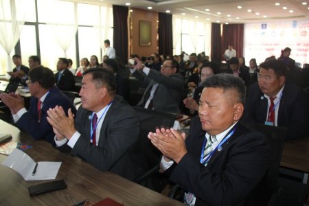 Төвийн бүсийн аймгуудын ИТХ-ын Ажлын албаны ажилтнуудын туршлага солилцох уулзалт, зөвлөгөөн Дархан-Уул аймагт болж байна