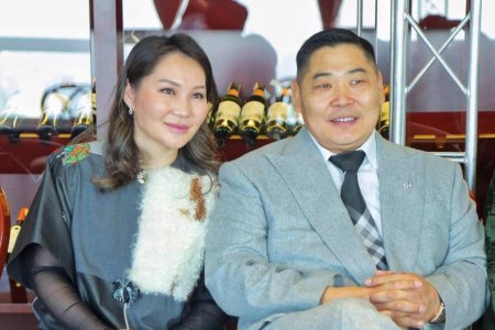 Кёкүшюүзан Д.Батбаяр, дуучин Т.Баясгалан нарт хилийн хориг тавьжээ