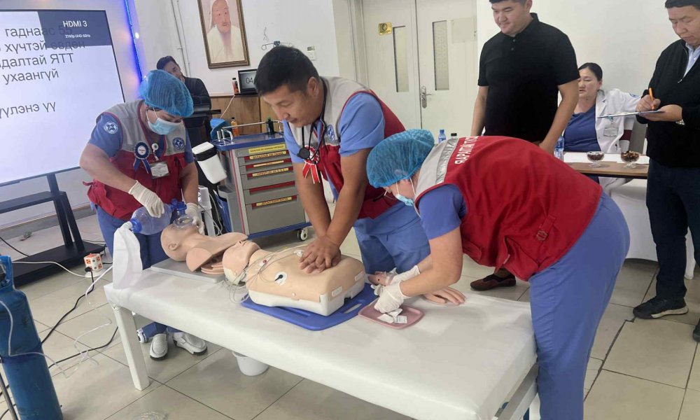  “ЦЭНХЭР КОДООР ТУСЛАМЖ ҮЗҮҮЛЭХЭД ЭМНЭЛГИЙН МЭРГЭЖИЛТНИЙ ОРОЛЦОО” ур чадварын тэмцээн МСНЭ зохион байгууллаа.2025.11.12 өдөр 