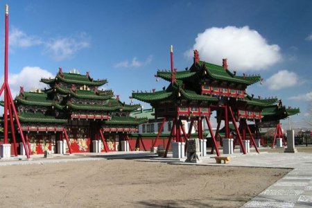 Богд хааны ордон музейг өндөр настан, сурагчид ҮНЭ ТӨЛБӨРГҮЙ үзнэ