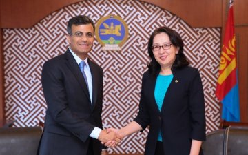 Азийн хөгжлийн банкны Монгол улс дахь суурин төлөөлөгч Павит Рамачандрантай уулзлаа