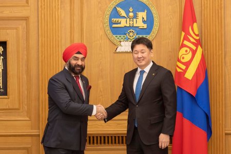 Ерөнхий сайд У.Хүрэлсүх Энэтхэгийн шинэ Элчин сайдыг хүлээн авч уулзав