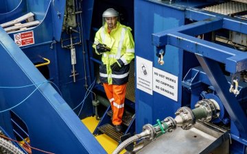 Европ тивд шатамхай шингэн хийн үнэ огцом нэмэгдсэн асуудлыг шалгана