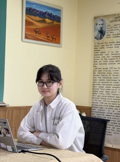 Оюутан судлаач Ч. Өнөрзаяагийн 