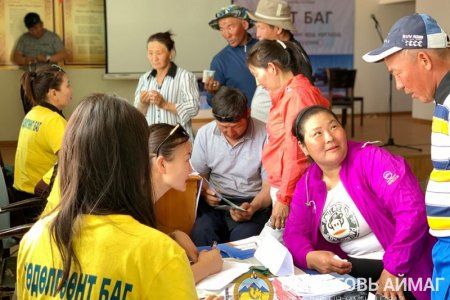 ӨМНӨГОВЬ:Багуудаар тойрч иргэдэд нэг цэгийн үйлчилгээ үзүүлж байна