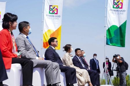 “ЗАМЫН-ҮҮД” ЧӨЛӨӨТ БҮС БАЙНГЫН АЖИЛЛАГААТАЙ БОЛЛОО