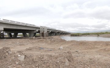 Яармагийг 1-р хороололтой холбосон гүүрний зорчих хэсгийг 6-р сард нээнэ