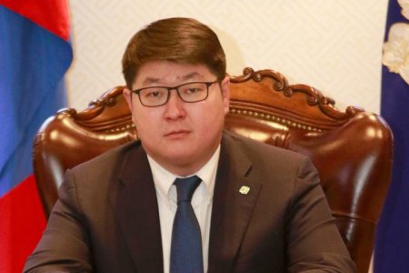 Нийслэл хотынхоо иргэдэд шинэ оны мэндчилгээ дэвшүүлж байна