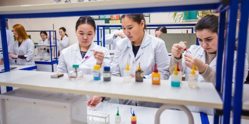 Наука молодых: СВФУ проведет 100 мероприятий на Неделе студенческой науки