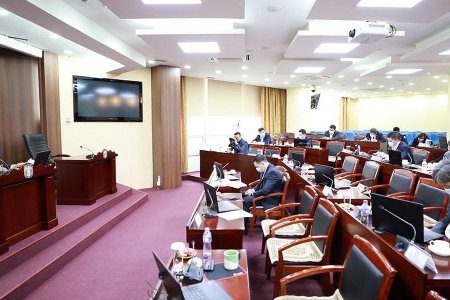 Иргэдийн аюулгүй байдалд эрсдэл учруулж болзошгүй шаардлага хангахгүй хашаануудыг буулгаж, цэгцлэхээр боллоо