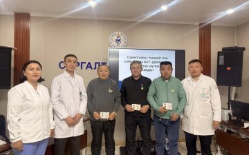 Авто тээврийн 100 жилийн ойн медаль гардуулав