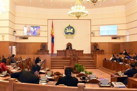 МАН-ын бүлэг хуралдахаар болж, чуулганыг түр завсарлуулав